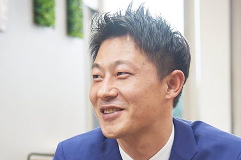 インタビューの様子