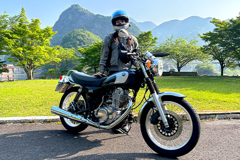 インタビューの様子